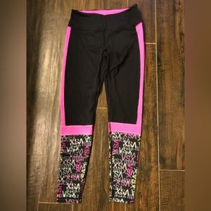 Victoria’s Secret VSX Sport black workout pants/leggings size medium